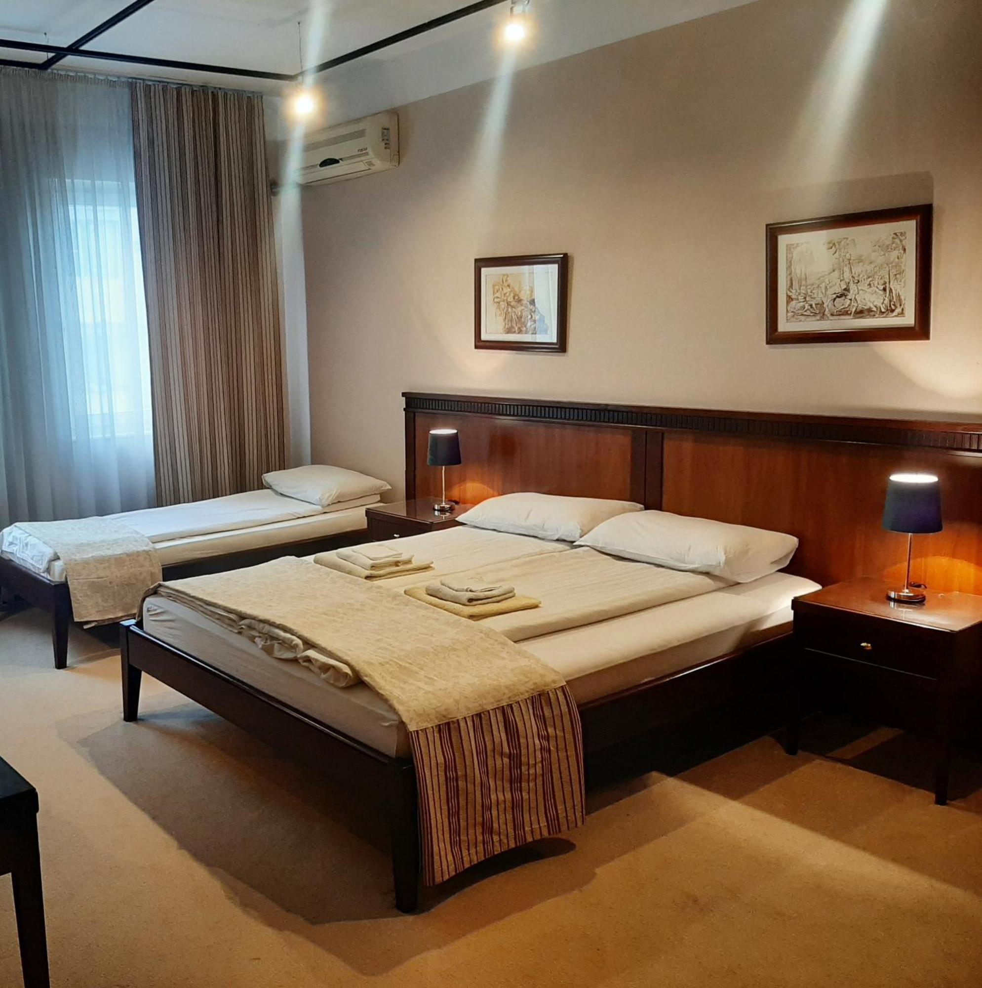 Gm Apart Hotel Ni Exteriör bild